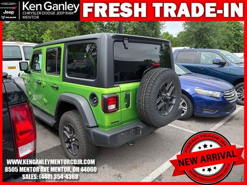 Used 2025 Jeep Wrangler Unlimited Sport AWD/4WD image 8
