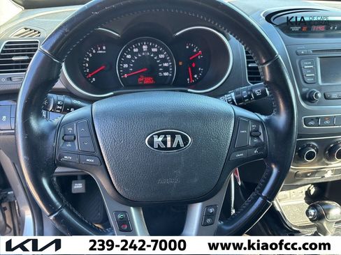 Used 2015 Kia Sorento LX image 18