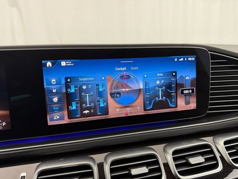 Used 2025 Mercedes-Benz GLS 450 4MATIC image 50