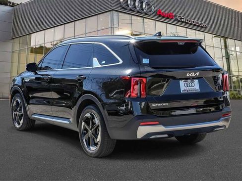 Used 2025 Kia Sorento SX Prestige image 2