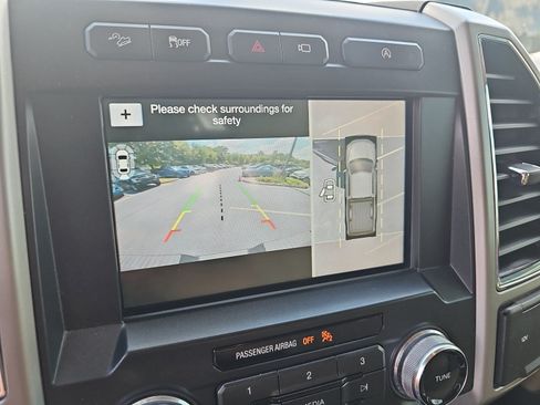Used 2018 Ford F150 Lariat w/ Equipment Group 502A Luxury AWD/4WD image 21