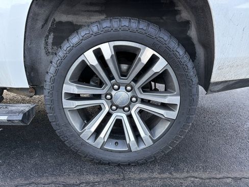 Used 2019 GMC Yukon Denali w/ Denali Ultimate Package image 37