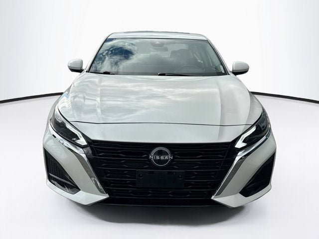 Used 2023 Nissan Altima 2.5 SL AWD/4WD image 2