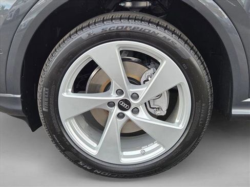 New 2025 Audi Q5 Premium Plus image 10