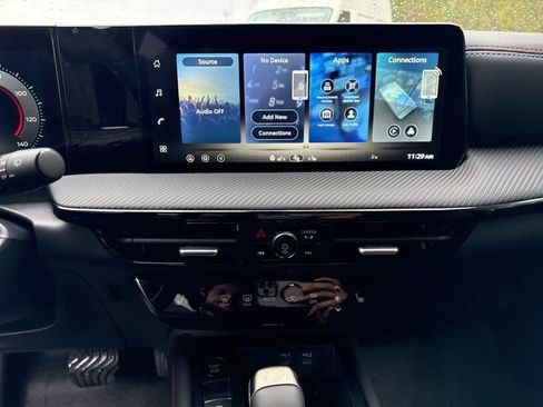 New 2026 Nissan Kicks SR w/ SR Premium Package AWD/4WD image 19