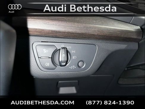 Certified 2025 Audi Q5 2.0T Premium image 16