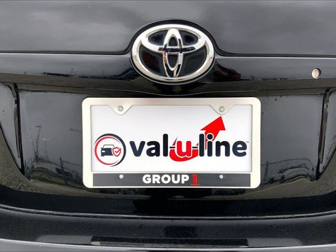 Used 2011 Toyota Camry LE FWD image 9