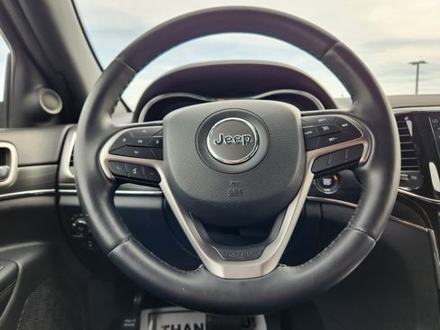 Used 2020 Jeep Grand Cherokee Limited w/ Luxury Group II image 21