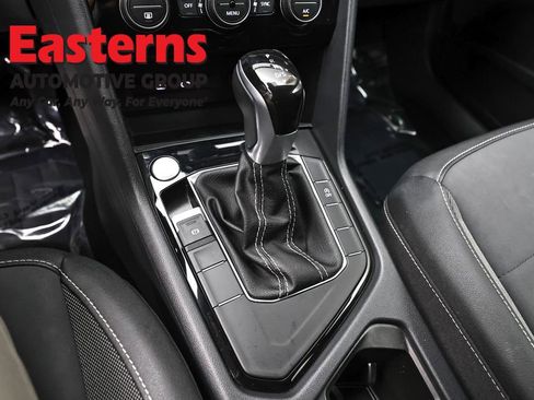 Used 2024 Volkswagen Taos SE image 13