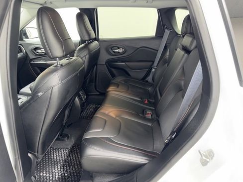 Used 2022 Jeep Cherokee Trailhawk w/ Premium Leather Package image 33