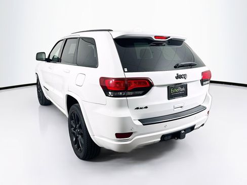 Used 2021 Jeep Grand Cherokee Laredo X image 5