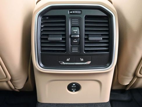 New 2026 Porsche Macan S image 8