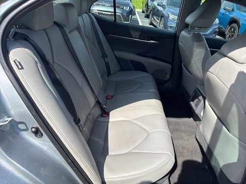 Used 2021 Toyota Camry XLE w/ Cold Weather Package image 11