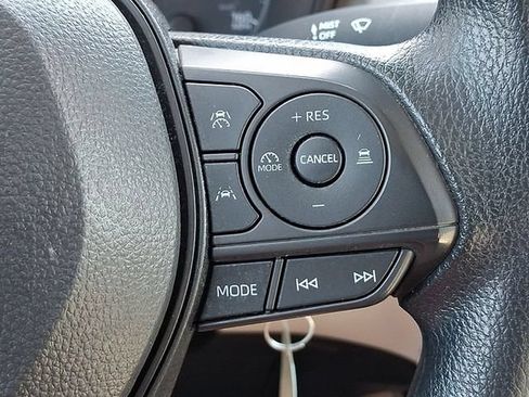 Used 2024 Toyota Corolla Cross L FWD image 21
