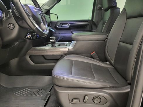 Used 2024 Chevrolet Silverado 1500 LTZ w/ Z71 Off-Road Package image 4