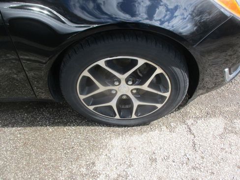 Used 2017 Buick Regal Sport Touring image 4