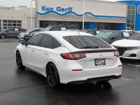 Used 2024 Honda Civic EX-L image 8