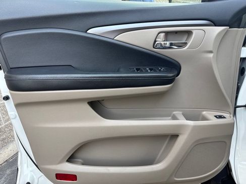 Used 2017 Honda Pilot EX-L image 12