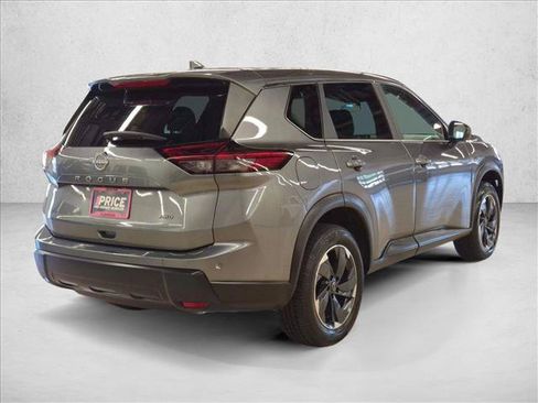 Used 2025 Nissan Rogue SV AWD/4WD image 5