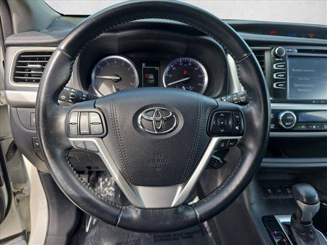 Used 2018 Toyota Highlander SE AWD/4WD image 18