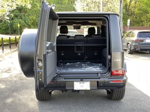 New 2026 Mercedes-Benz G 63 AMG 4MATIC image 9