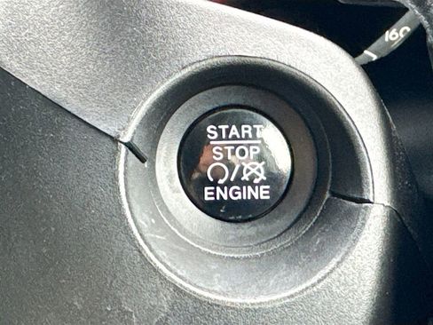 Used 2018 Jeep Compass Trailhawk w/ Safe & Security Group image 17