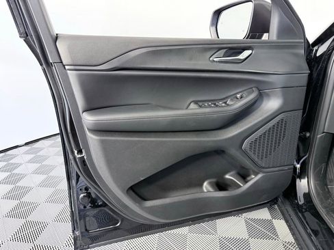 New 2025 Jeep Grand Cherokee Laredo X image 9