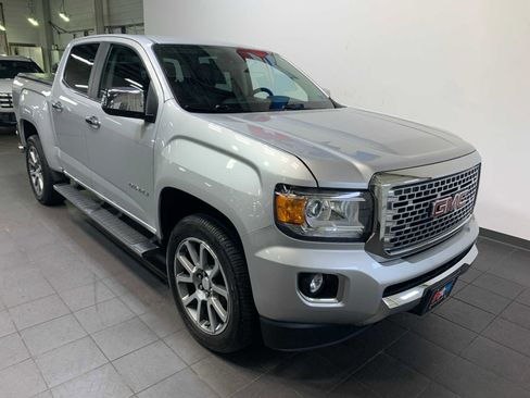 Used 2018 GMC Canyon Denali image 2