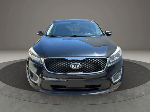 Used 2016 Kia Sorento L FWD image 2