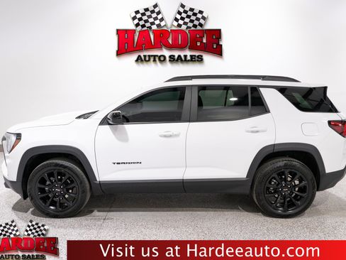 Used 2026 GMC Terrain Elevation w/ Elevation Premium Package FWD image 1
