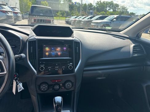 Used 2019 Subaru Crosstrek 2.0i Premium AWD/4WD image 12