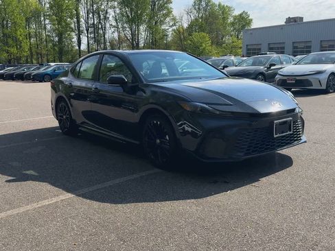 New 2026 Toyota Camry SE FWD image 2