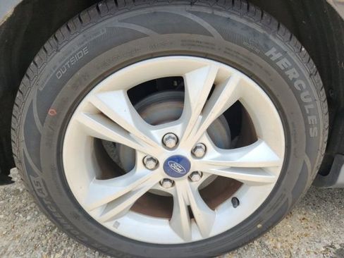 Used 2014 Ford Focus SE FWD image 11