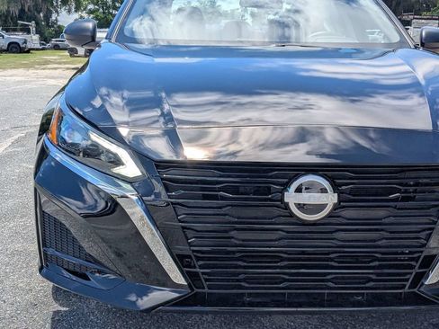 Used 2025 Nissan Altima 2.5 SV FWD image 9