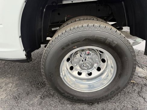 Used 2024 RAM 3500 Big Horn image 7