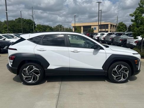 New 2026 Hyundai Kona SEL Premium FWD image 11