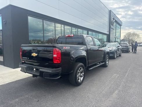 Used 2017 Chevrolet Colorado Z71 AWD/4WD image 3