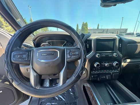 Used 2021 GMC Sierra 1500 Denali w/ Denali Ultimate Package AWD/4WD image 23