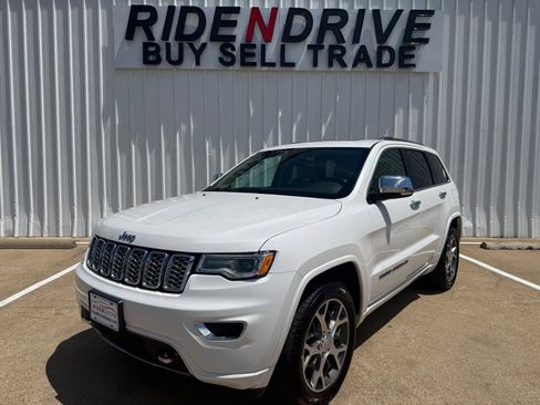 Used 2020 Jeep Grand Cherokee Overland RWD image 1