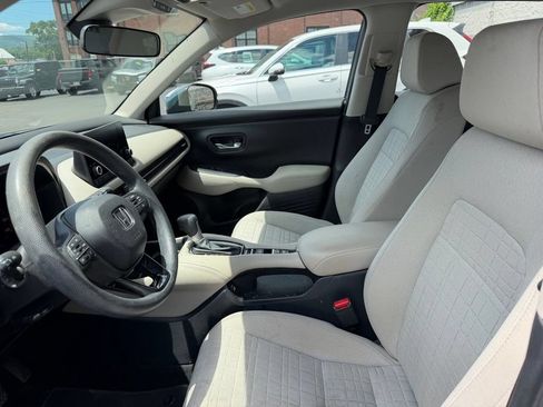 Used 2023 Honda HR-V LX image 6