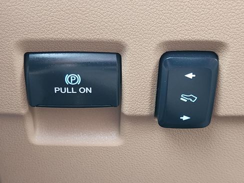 Used 2024 Ford F350 Lariat AWD/4WD image 25