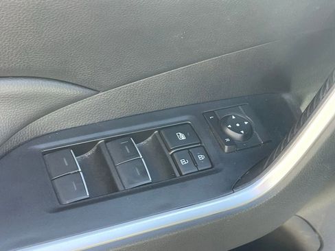 Used 2024 Toyota RAV4 XLE image 6