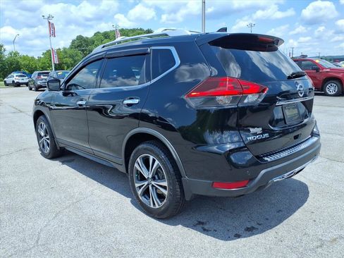 Used 2019 Nissan Rogue SV w/ Premium Package AWD/4WD image 7