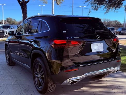 Used 2025 Mercedes-Benz GLA 250 GLA 250 w/ Exclusive Package image 9