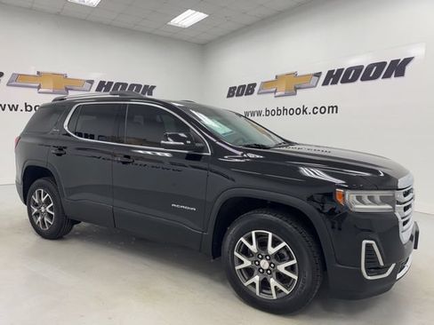 Used 2023 GMC Acadia SLE w/ Driver Convenience Package AWD/4WD image 3