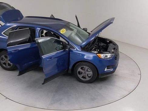 Certified 2022 Ford Edge SEL w/ Sport Appearance Package AWD/4WD image 46