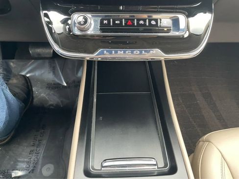 Used 2024 Lincoln Corsair AWD image 22