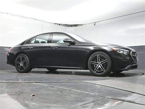 New 2026 Mercedes-Benz E 450 4MATIC Sedan image 32