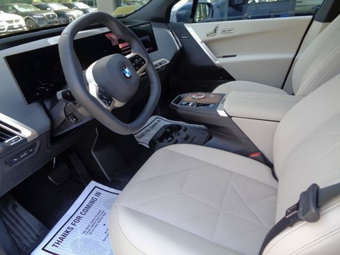 Used 2026 BMW iX xDrive60 w/ Executive Package AWD/4WD image 10