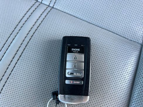 Used 2017 Acura MDX SH-AWD w/ Advance Package image 33
